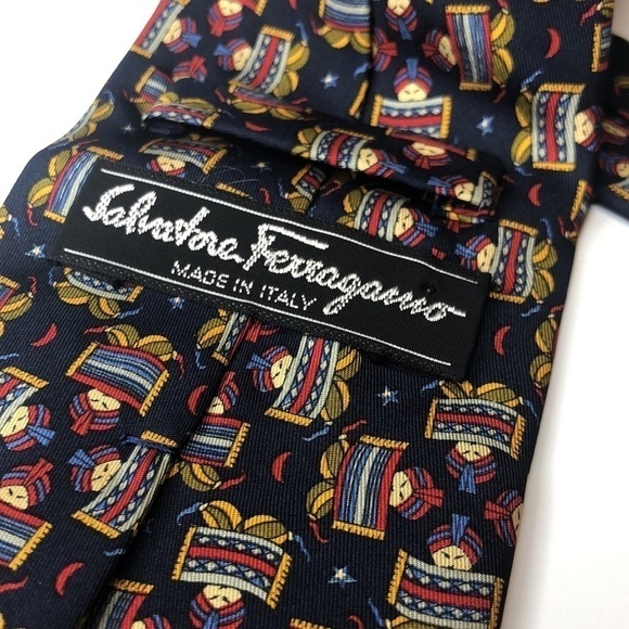 Ferragamo Aladdin & The Magic Carpet Tie - Picture 5 of 7